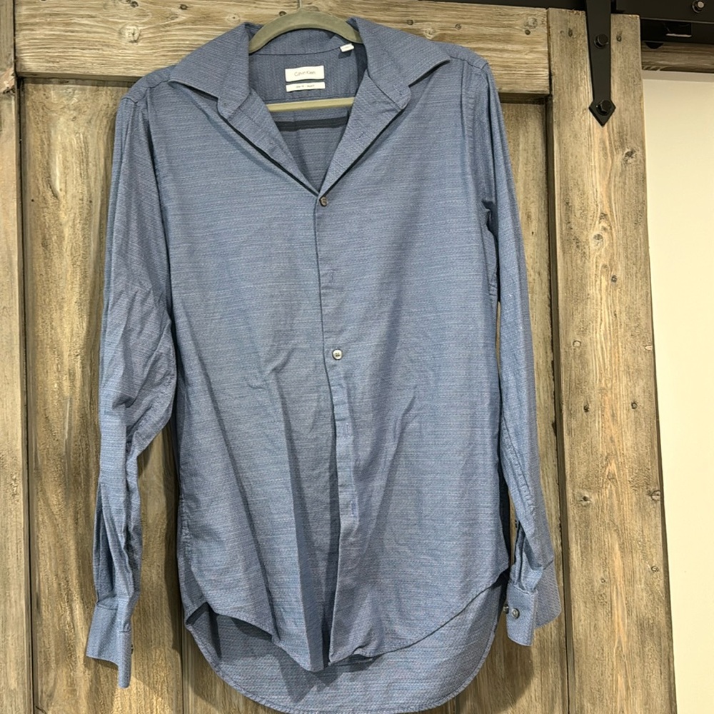 Men’s Calvin Klein medium dress shirt